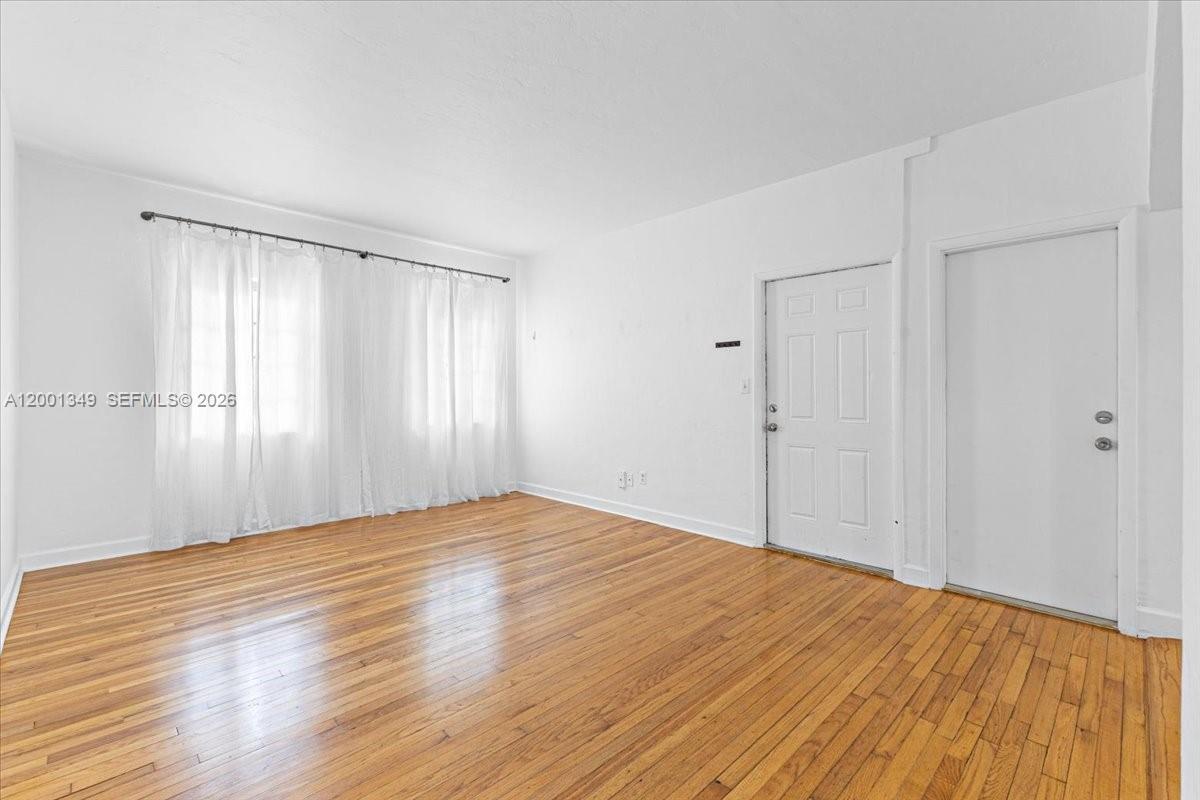 1561 Lenox Ave # 4, Miami Beach FL 33139