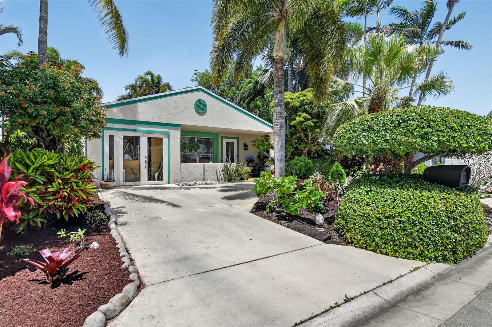 8353 Huntsman Place, Boca Raton FL 33433 photo 2