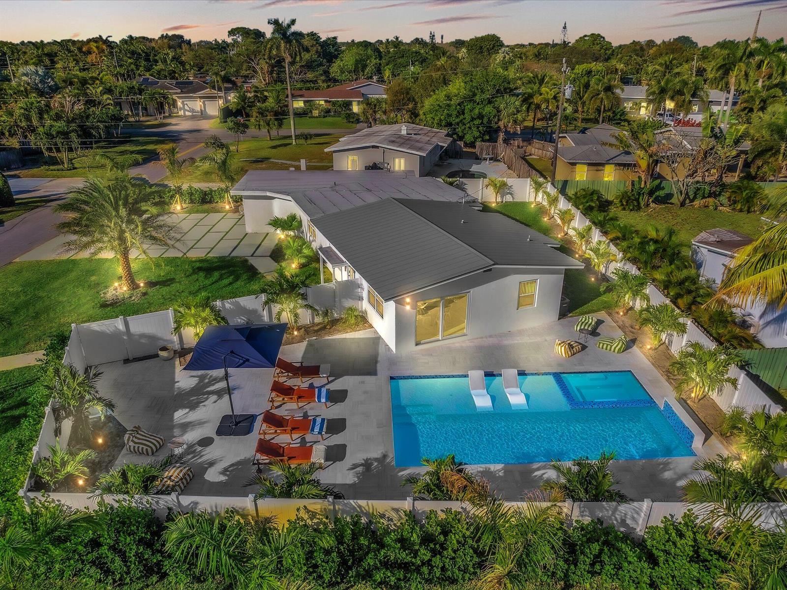 209 NE 27th Drive, Wilton Manors FL 33334 photo 2