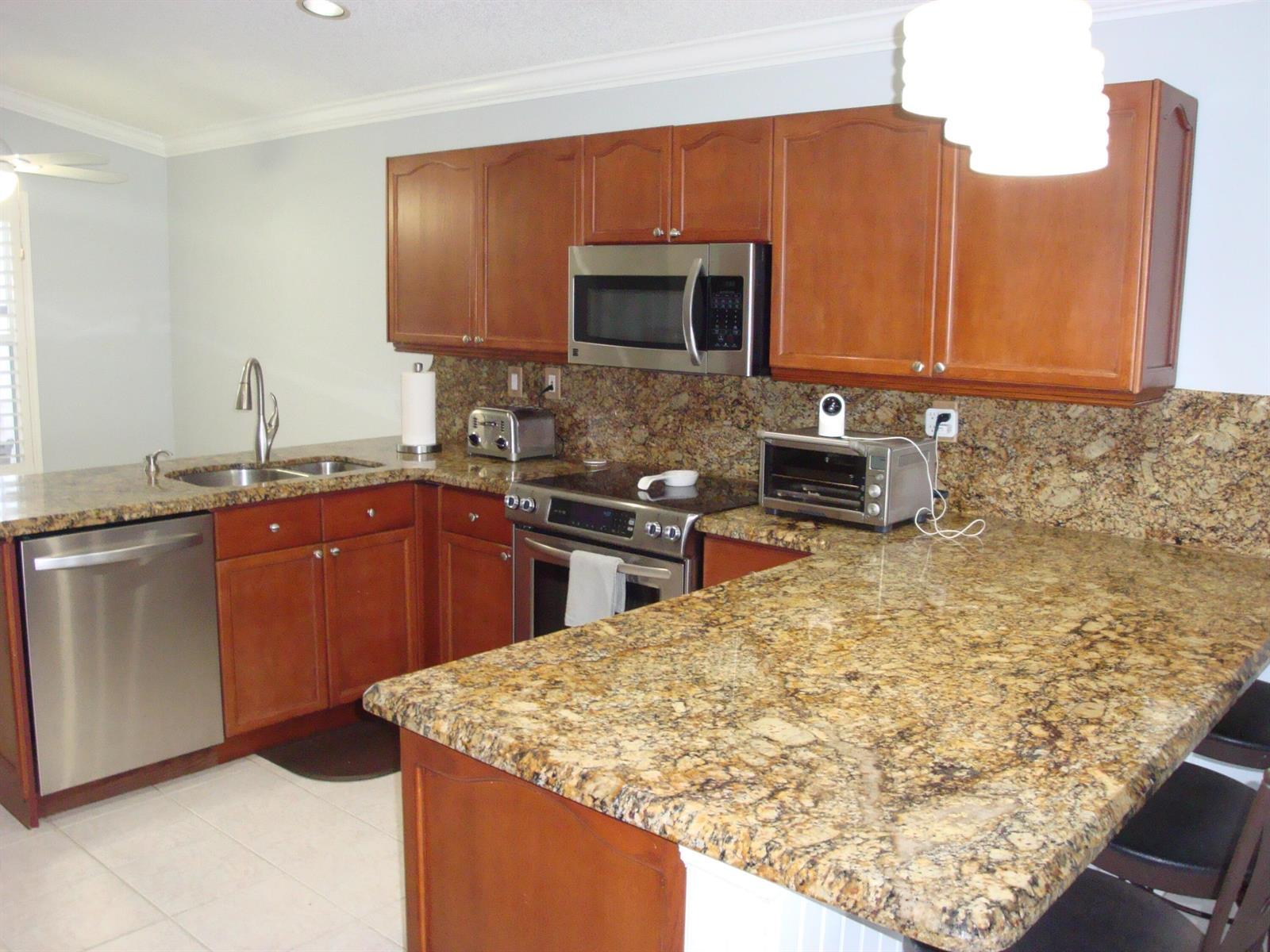 6304 Barton Creek Circle, Lake Worth FL 33463 photo 4