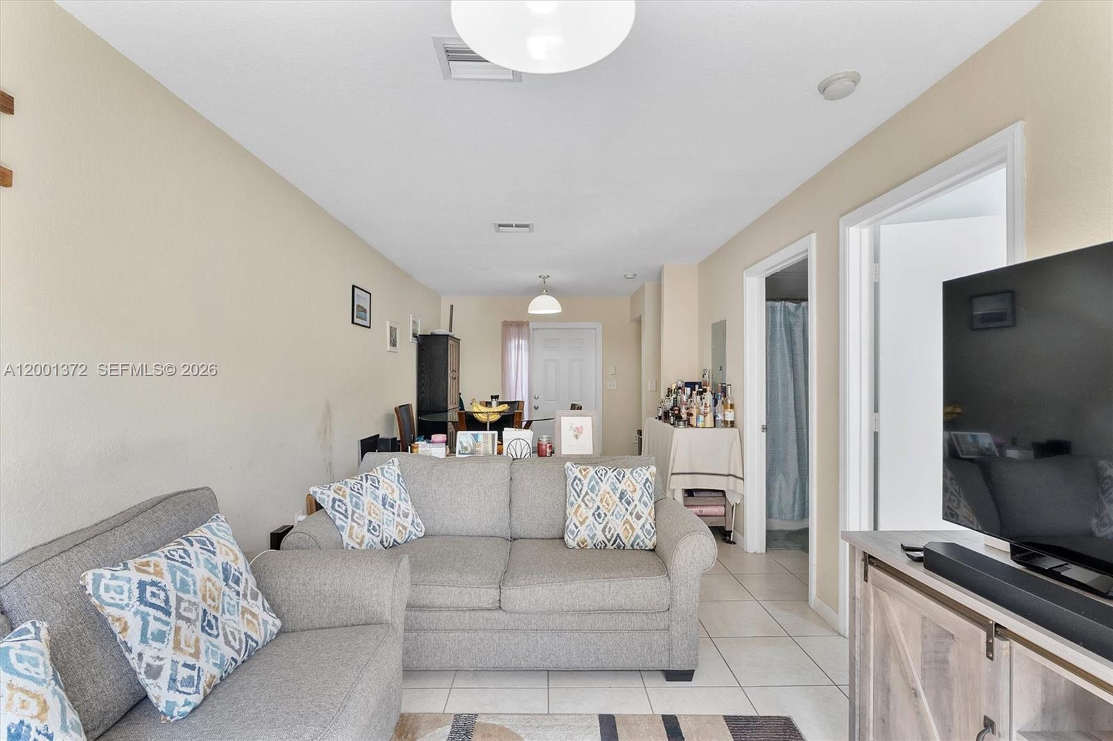2186 NE 167th St # 111, North Miami Beach FL 33162 photo 4