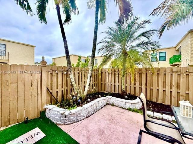 1569 Shaker Cir, Wellington FL 33414 photo 2
