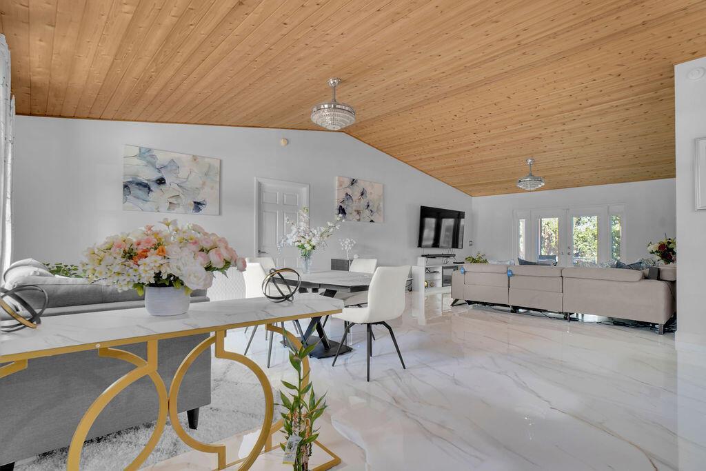 18057 N 40th Run N, FL 33470 photo 5