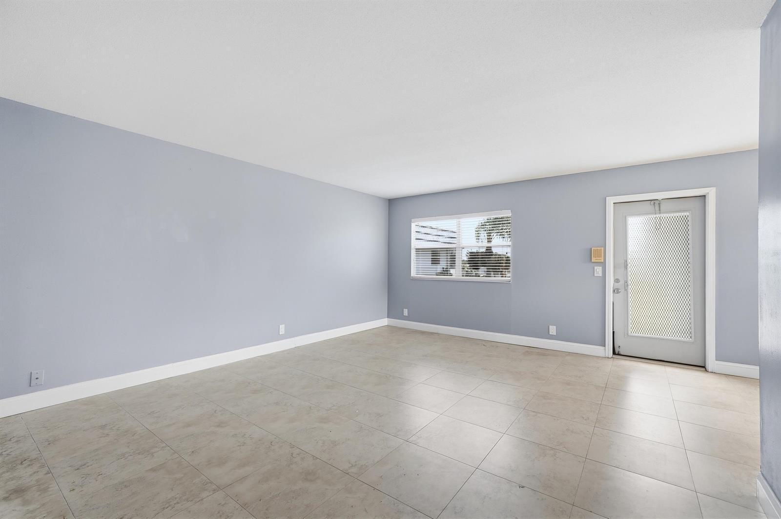 373 Tuscany G, Delray Beach FL 33446 photo 5