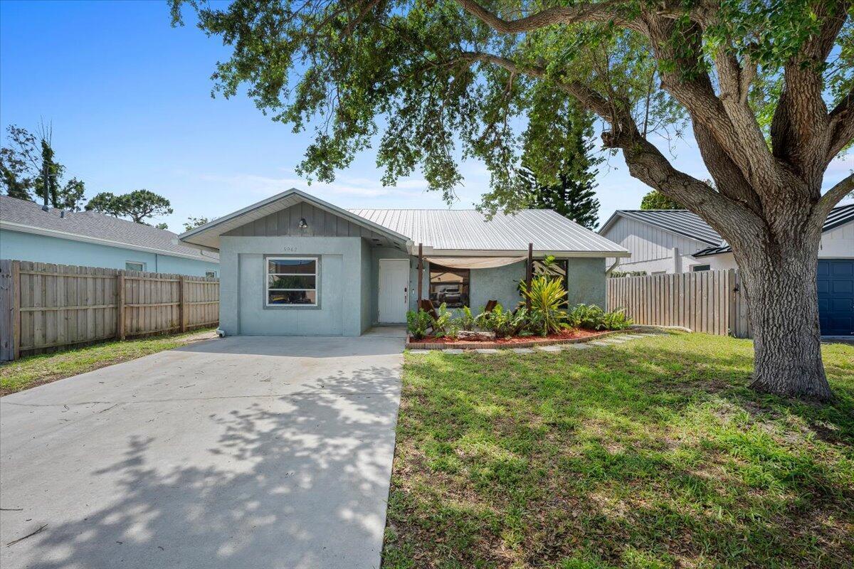 5962 SE Wilsie Drive, Stuart FL 34997