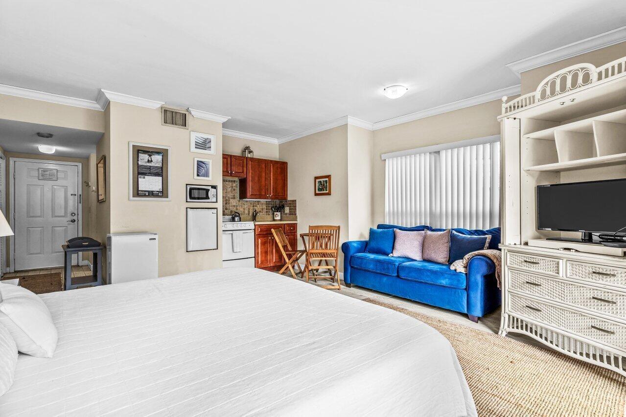 11863 Wimbledon Circle # 432, Wellington FL 33414 photo 3