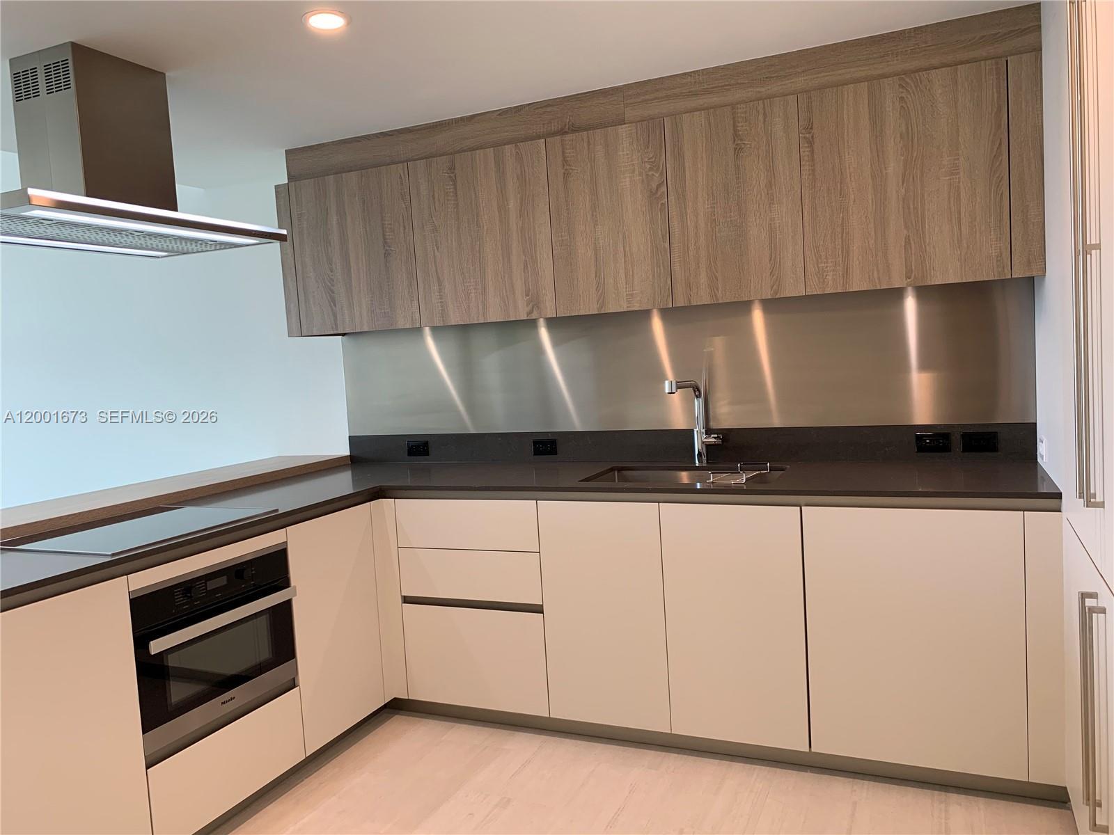 1000 Brickell Plz # 3904, Miami FL 33131 photo 4