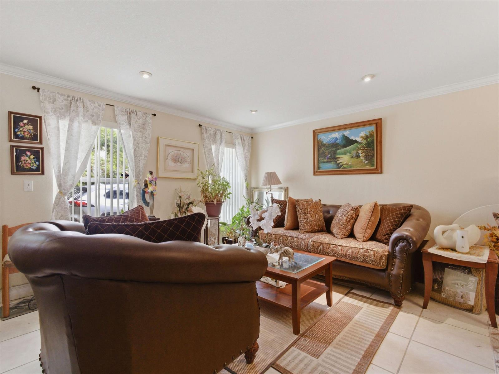 3920 Woodside Drive Apt 11, Coral Springs FL 33065 photo 5