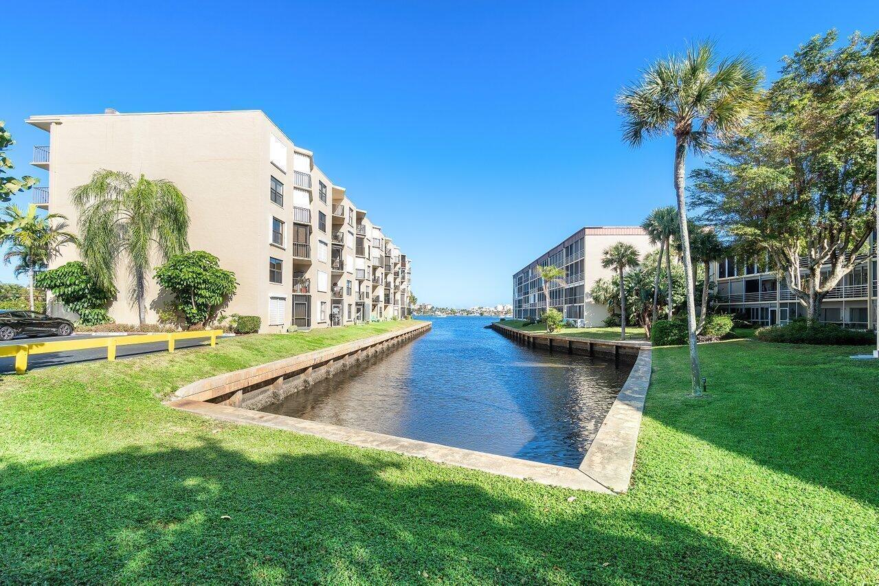 200 S Waterway Dr Drive S # 202, Lantana FL 33462 photo 3
