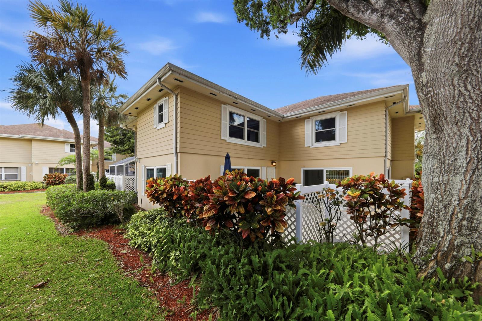 4802 Roxbury Court, Boynton Beach FL 33436 photo 2