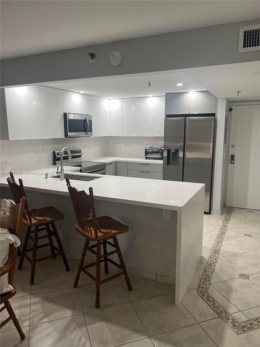 2625 Collins Ave # 1101, Miami Beach FL 33140 photo 2