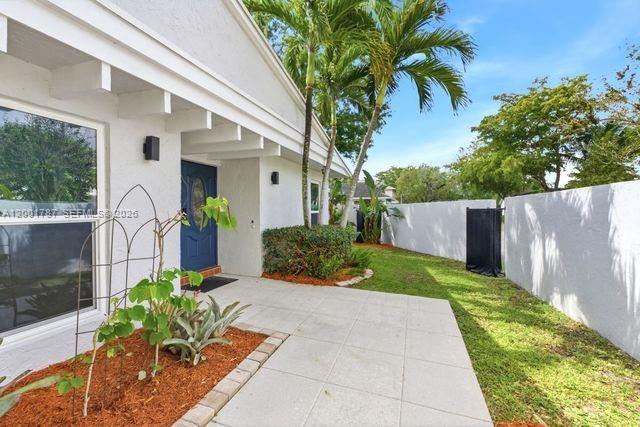 400 NW 78th Ave, Plantation FL 33324 photo 2