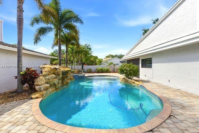 400 NW 78th Ave, Plantation FL 33324 photo 3