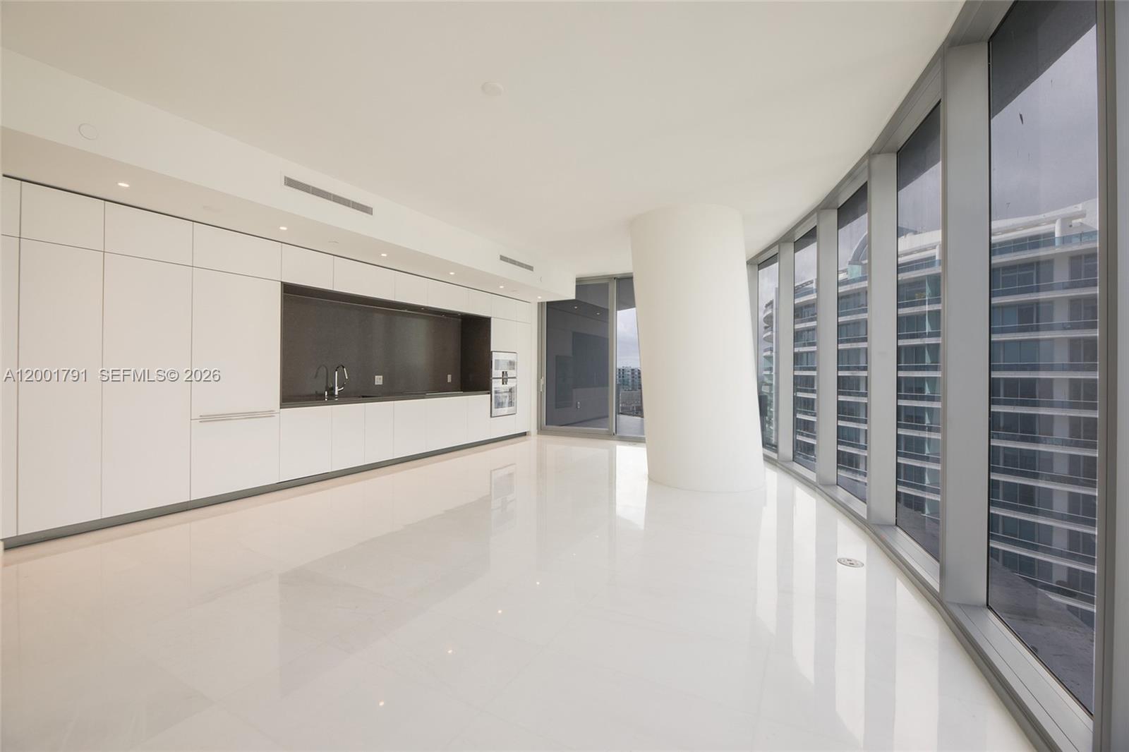 300 Biscayne Boulevard Way # 4708W, Miami FL 33131 photo 2