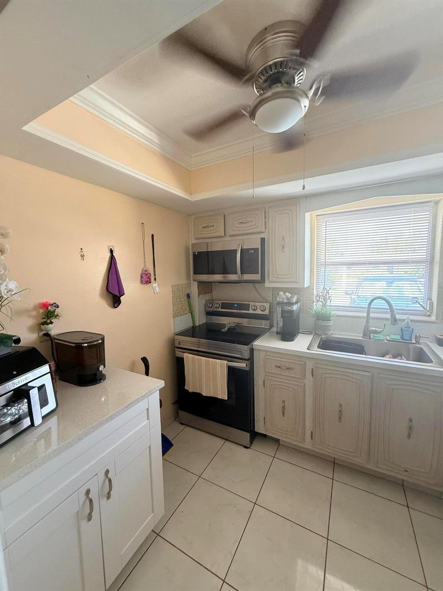 2737 E Emory Dr Drive E # C, West Palm Beach FL 33415 photo 3