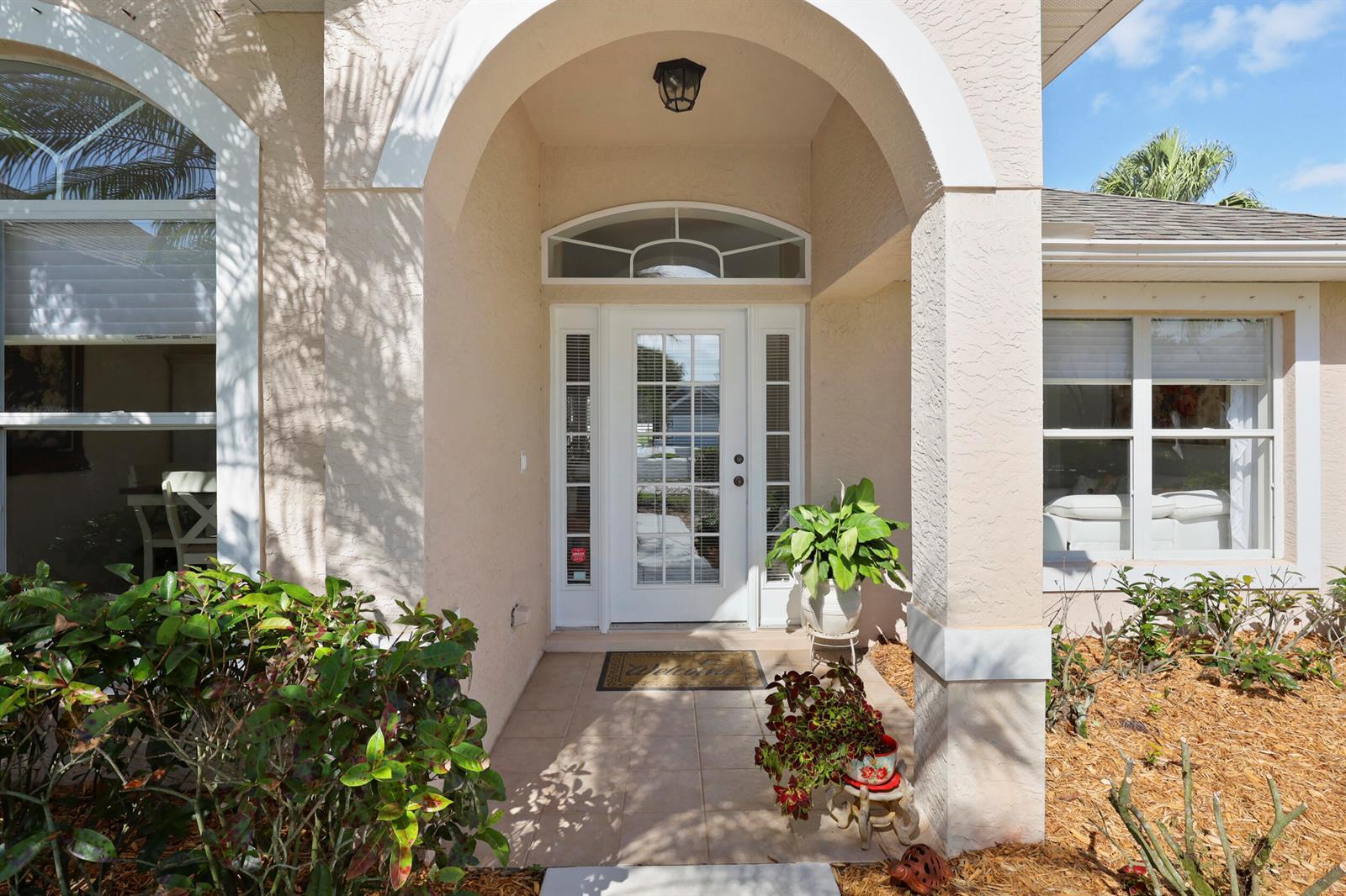 375 E Temple Ct Court SW, Vero Beach FL 32968 photo 2