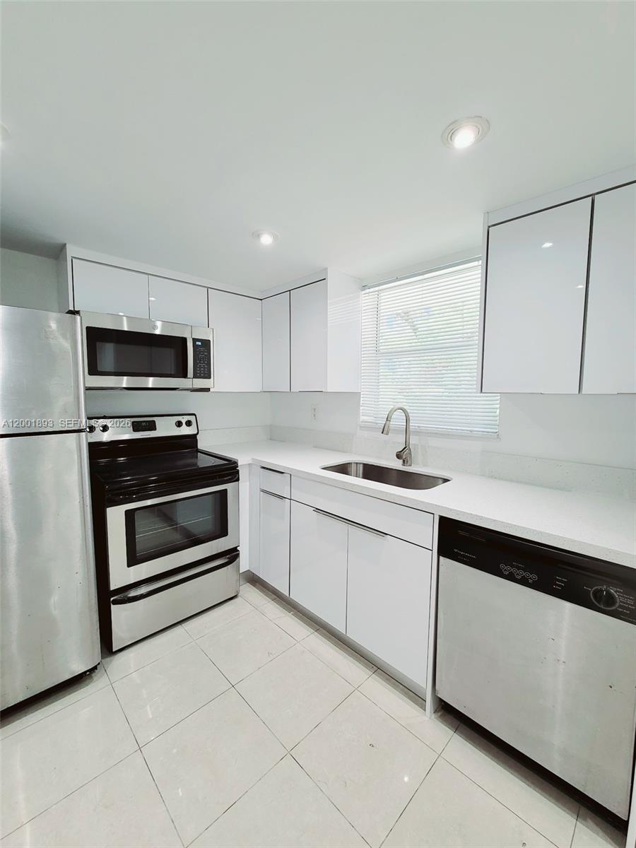 9375 Fontainebleau Blvd # L107, Miami FL 33172