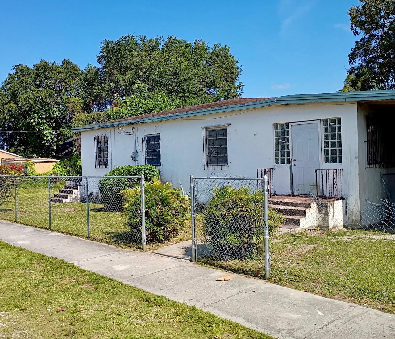 1580 NW 77th Terrace, Miami FL 33147
