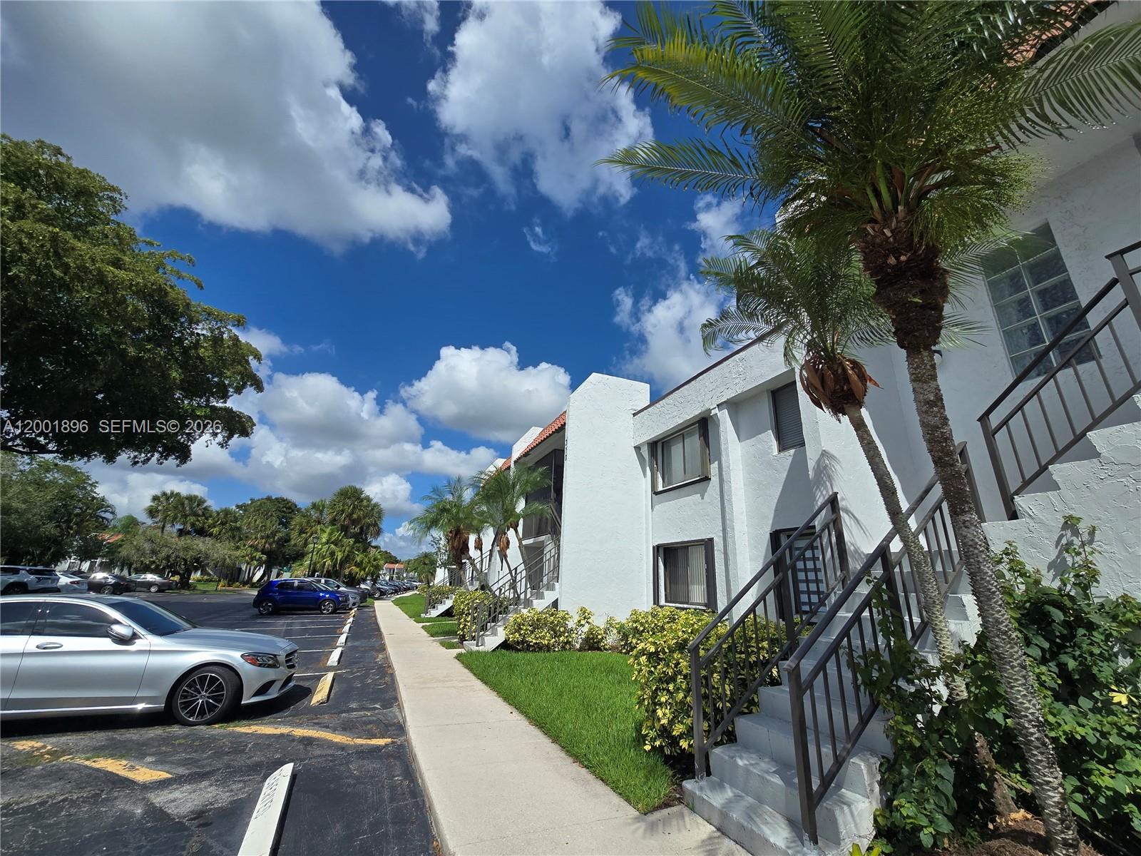 310 Racquet Club Rd # 204, Weston FL 33326 photo 5