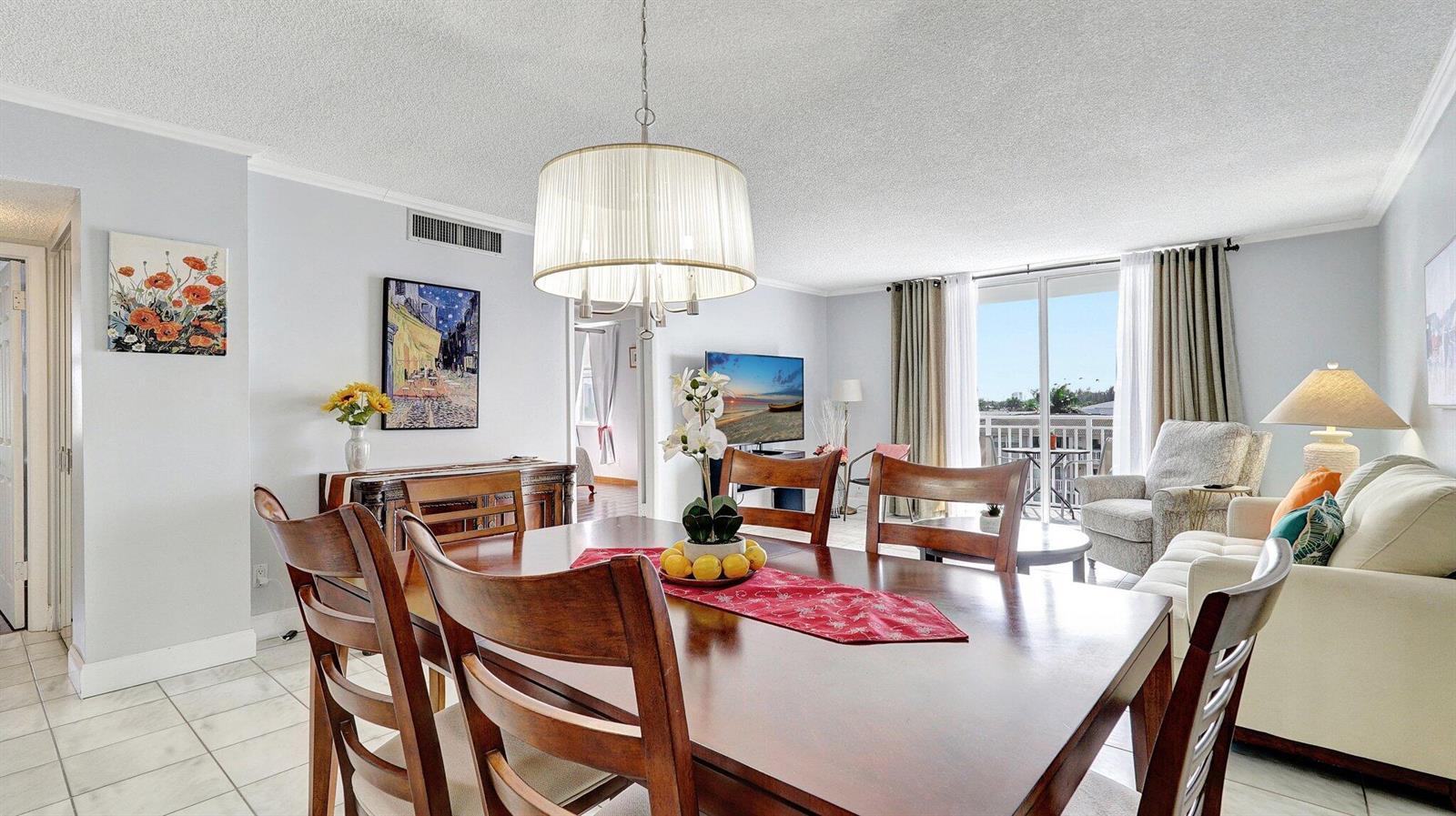 427 Golden Isles Drive # 5j, Hallandale Beach FL 33009 photo 3