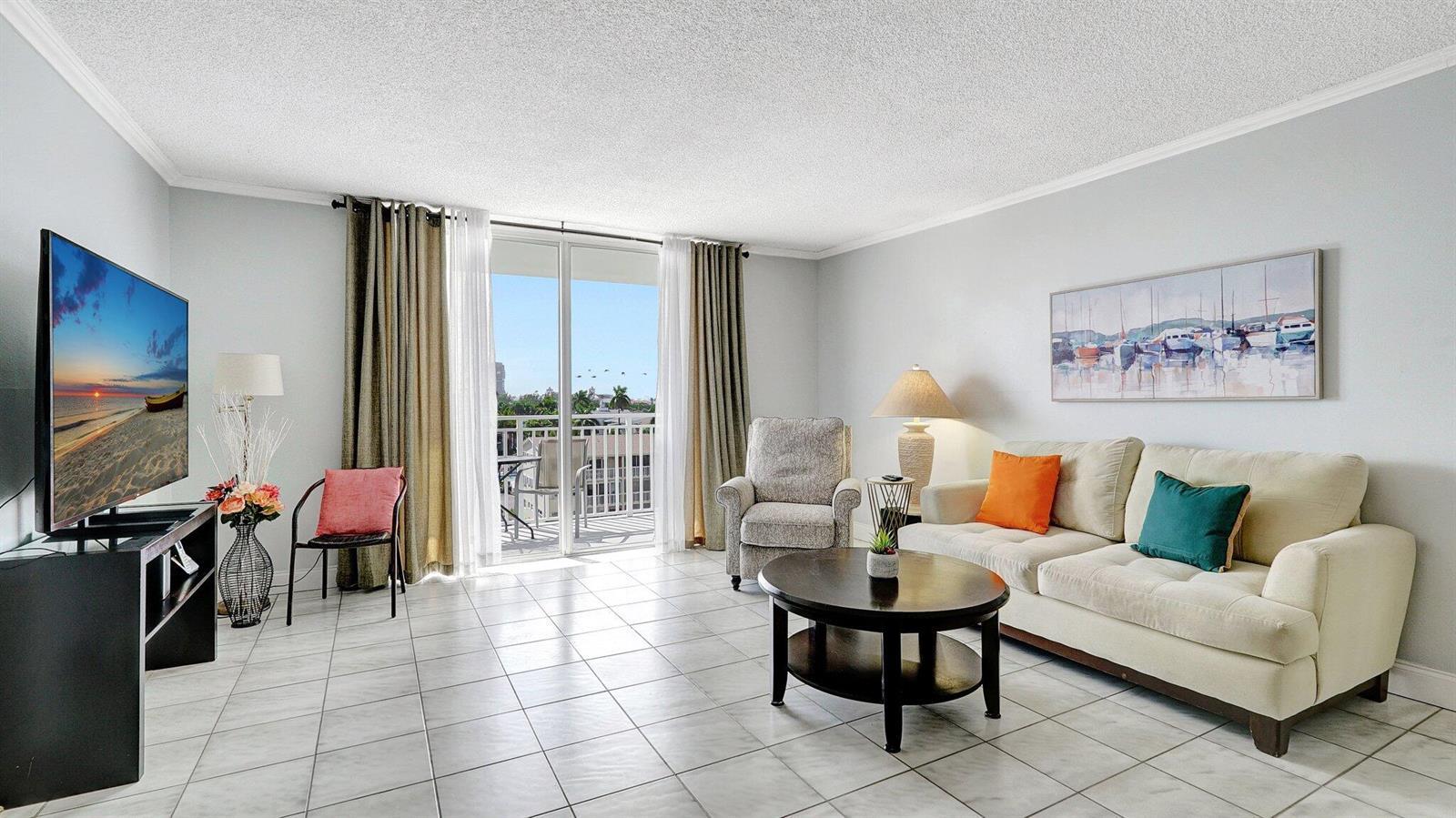 427 Golden Isles Drive # 5j, Hallandale Beach FL 33009 photo 5