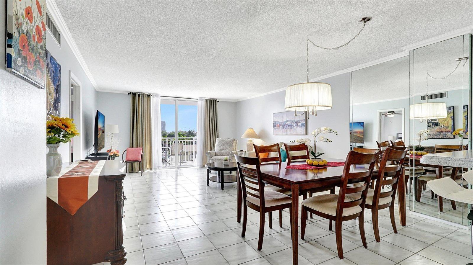 427 Golden Isles Drive # 5j, Hallandale Beach FL 33009 photo 4