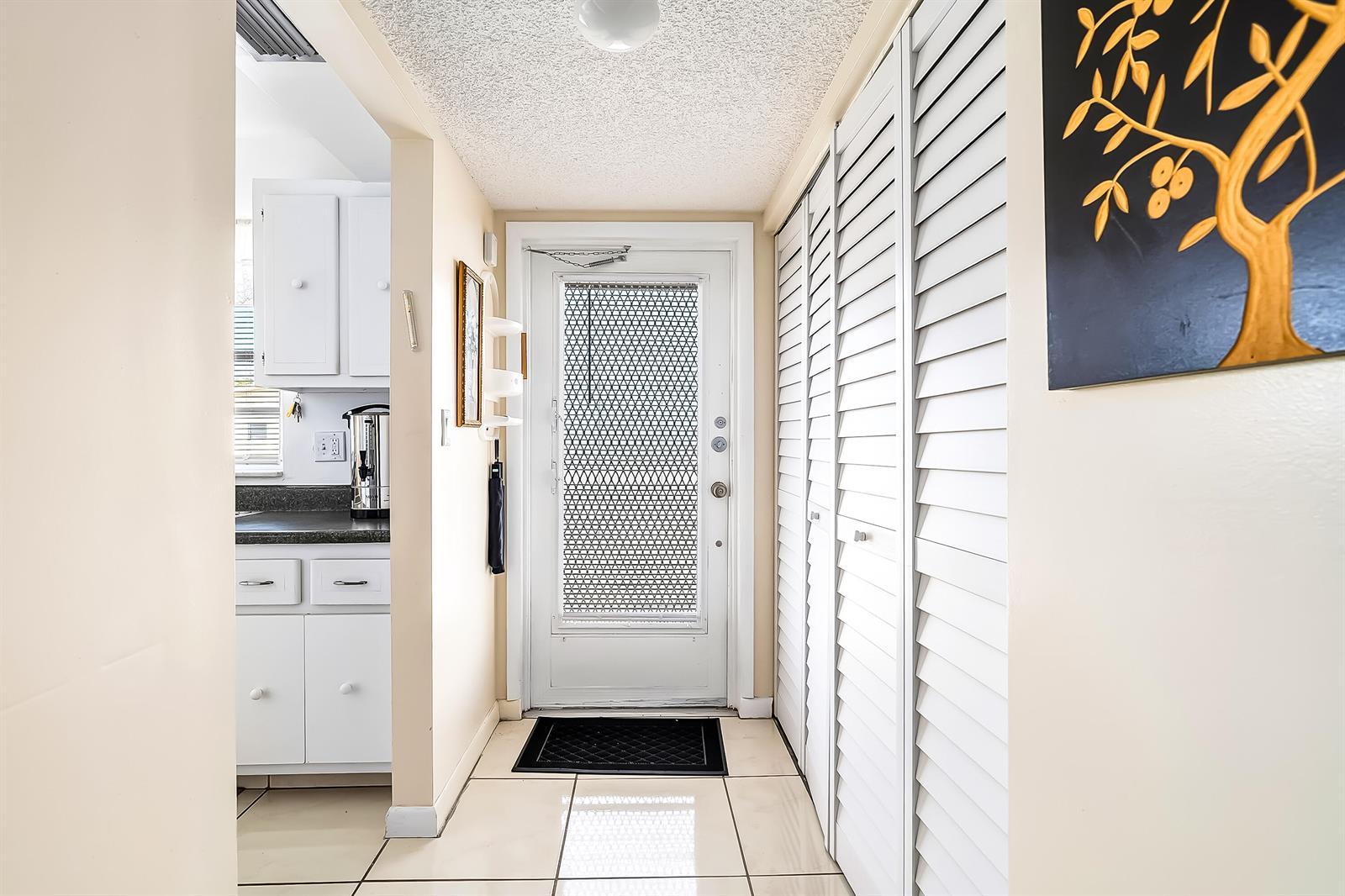 24 Golfs Edge # D, West Palm Beach FL 33417 photo 5