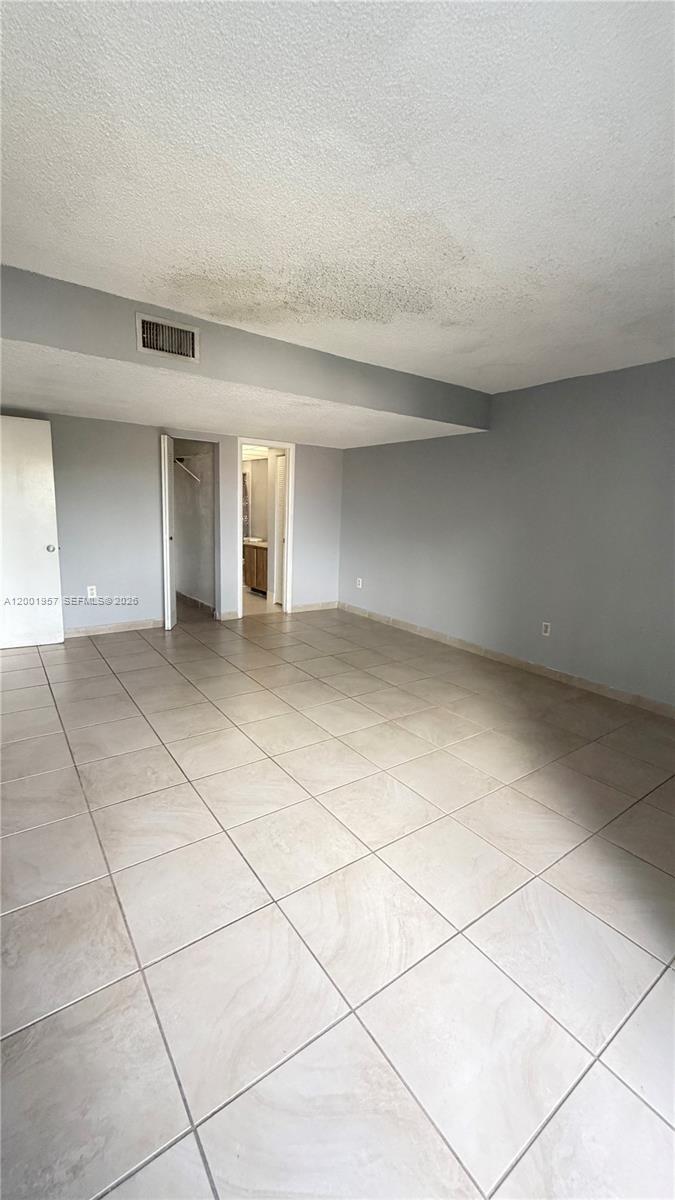 9375 Fontainebleau Blvd # L304, Miami FL 33172 photo 2