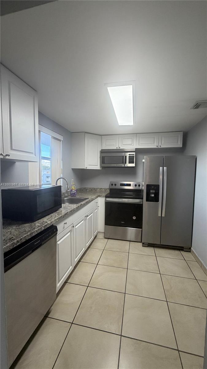 9375 Fontainebleau Blvd # L304, Miami FL 33172 photo 5