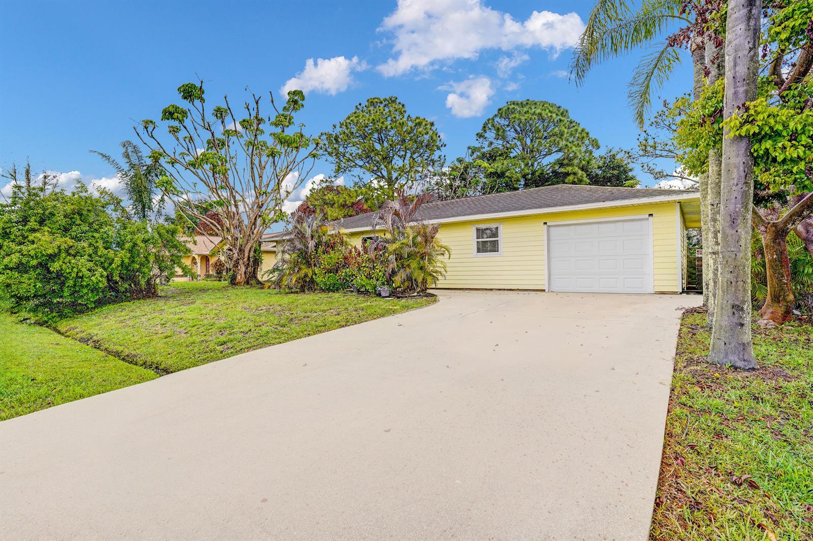 1673 SW Gemini Lane, Port St. Lucie FL 34984 photo 3