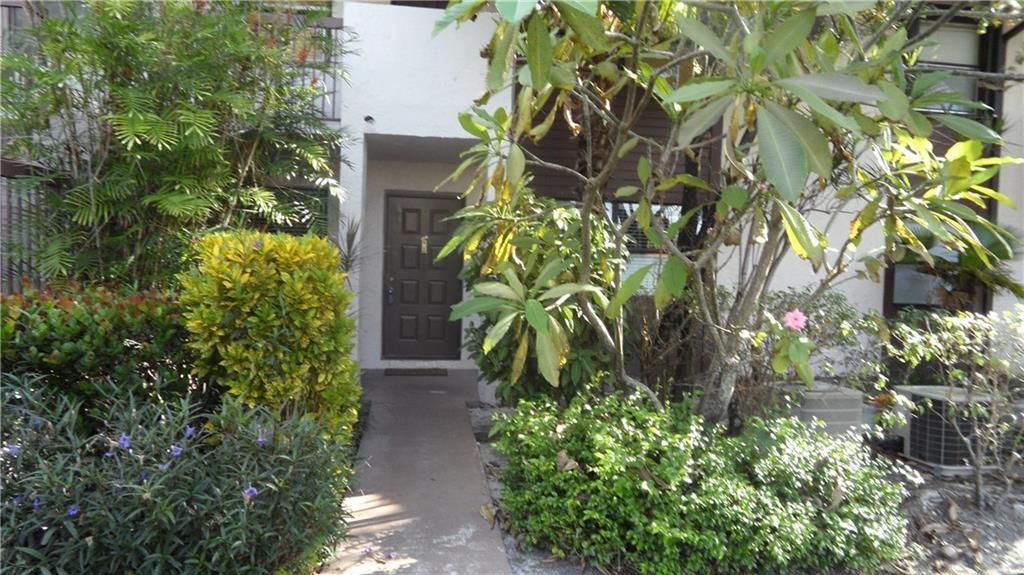 9862 Nob Hill Court, Sunrise FL 33351