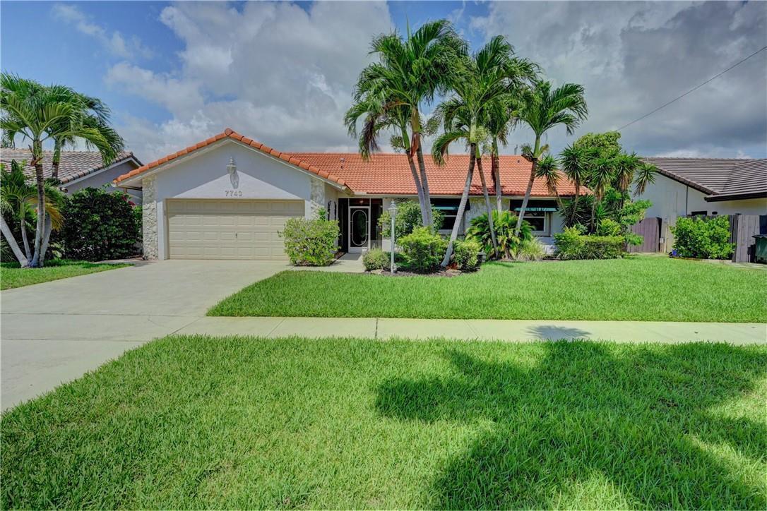7743 W Country Club Boulevard, Boca Raton FL 33487