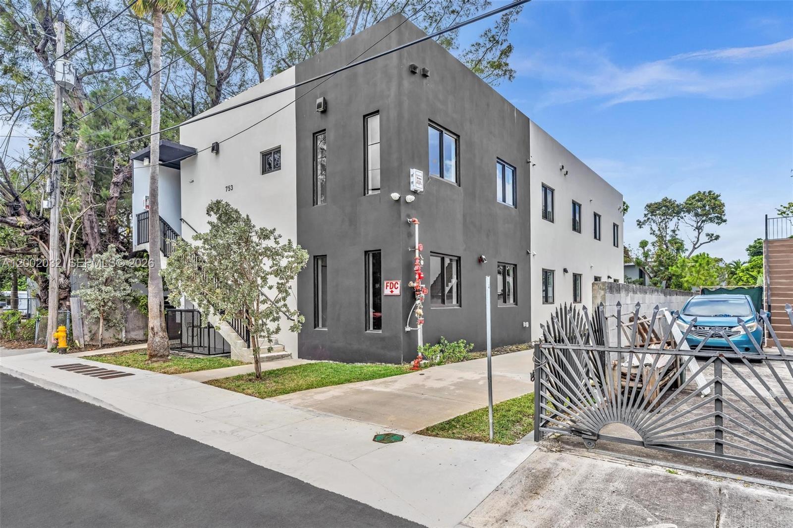 753 NW 30th St # 1, Miami FL 33127