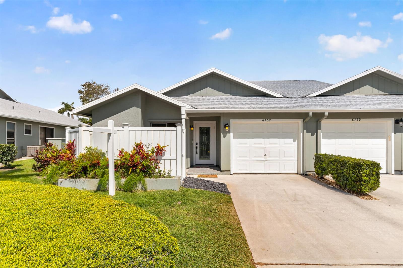 6757 SE Yorktown Drive, Hobe Sound FL 33455