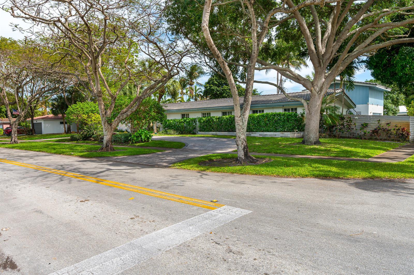 4734 Jefferson Street, Hollywood FL 33021 photo 2