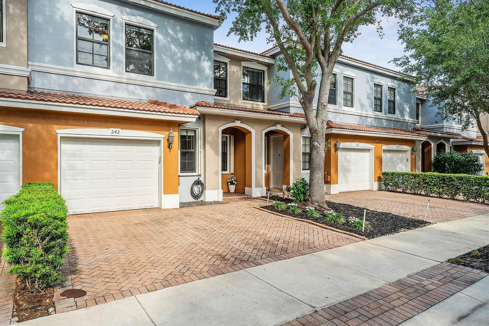 242 E Chrystie Circle, Delray Beach FL 33484 photo 3
