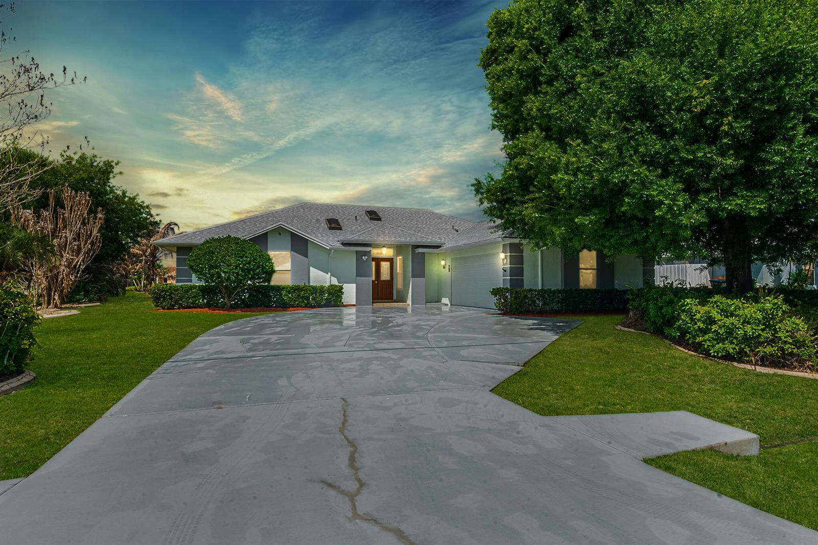 5400 NW Emblem Street, Port St. Lucie FL 34983
