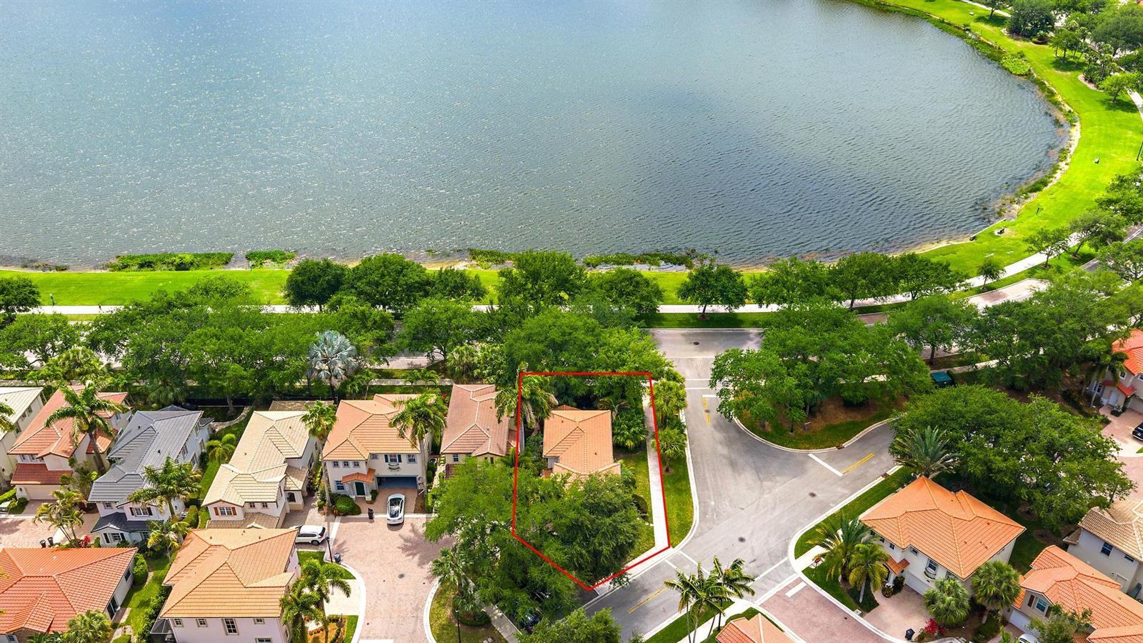 520 Tomahawk Court, Palm Beach Gardens FL 33410 photo 2