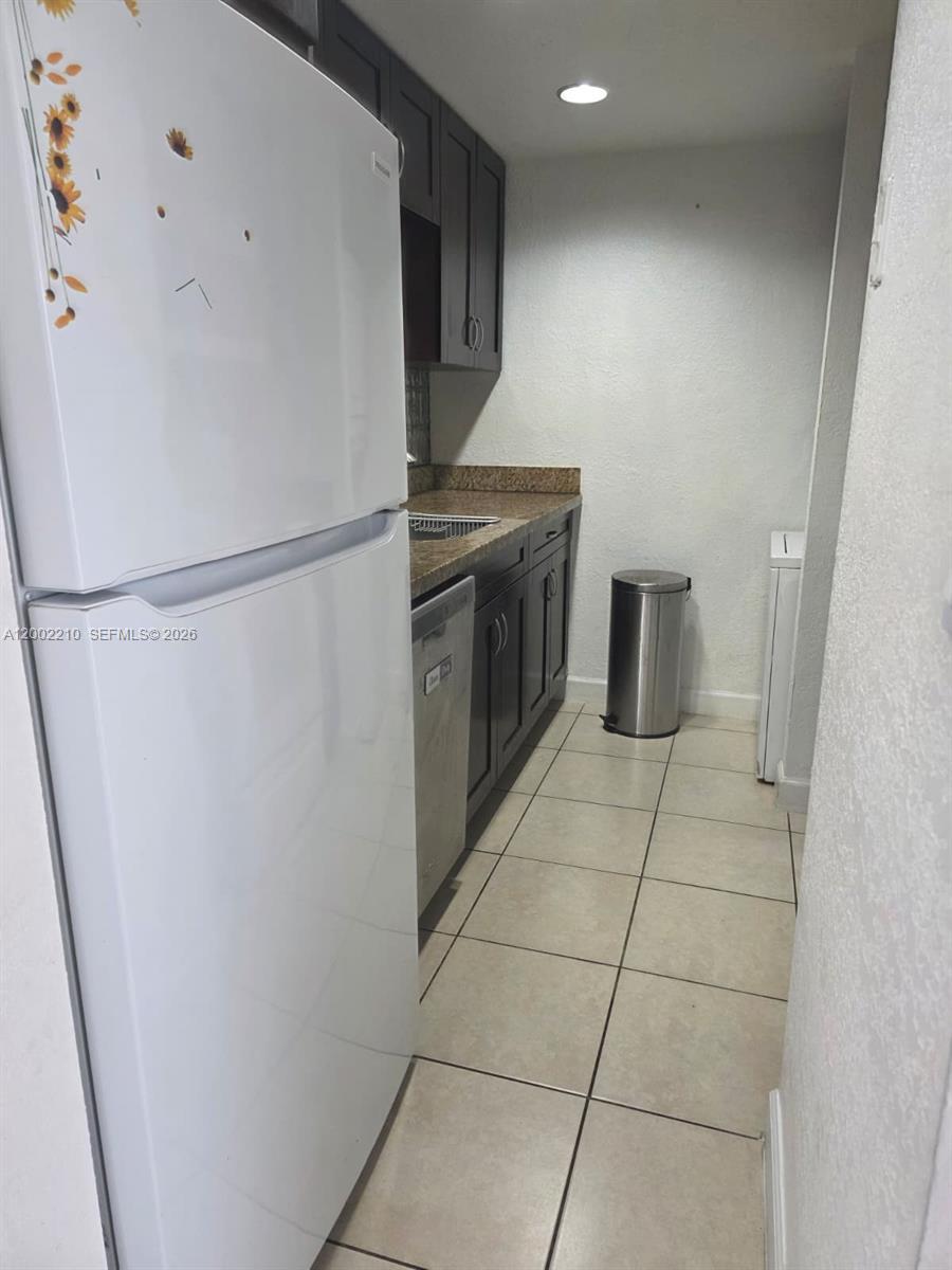 5055 NW 7th St # 602, Miami FL 33126 photo 4