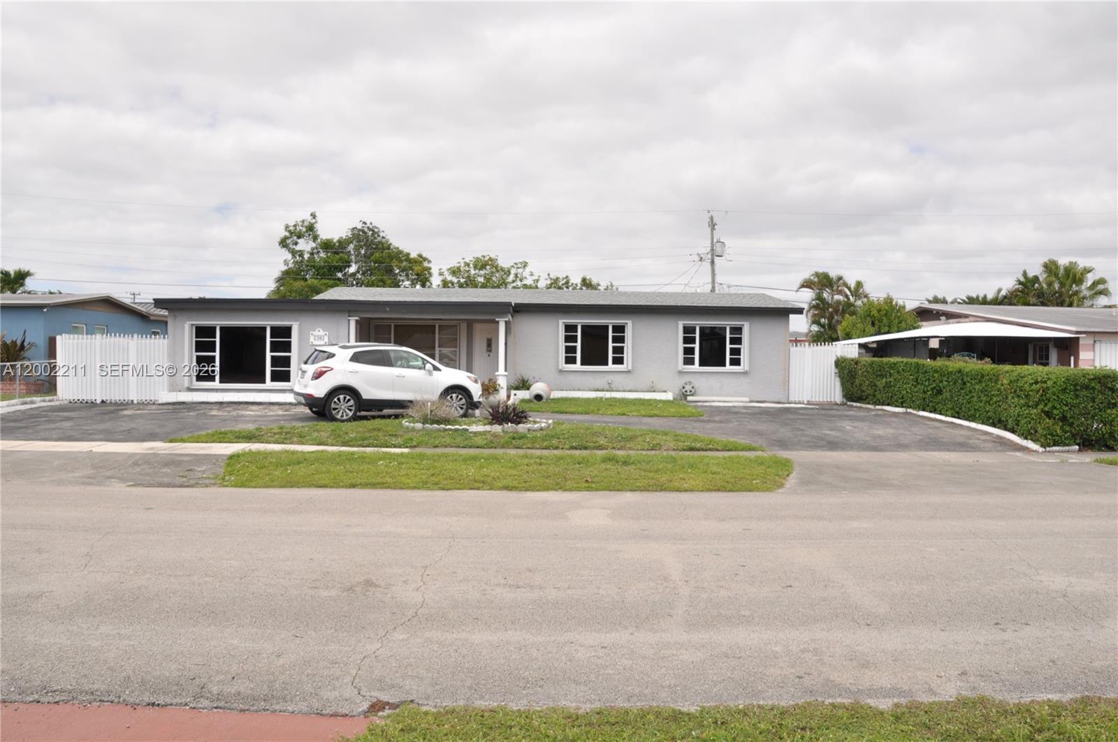 1301 W 61st Pl, Hialeah FL 33012 photo 3