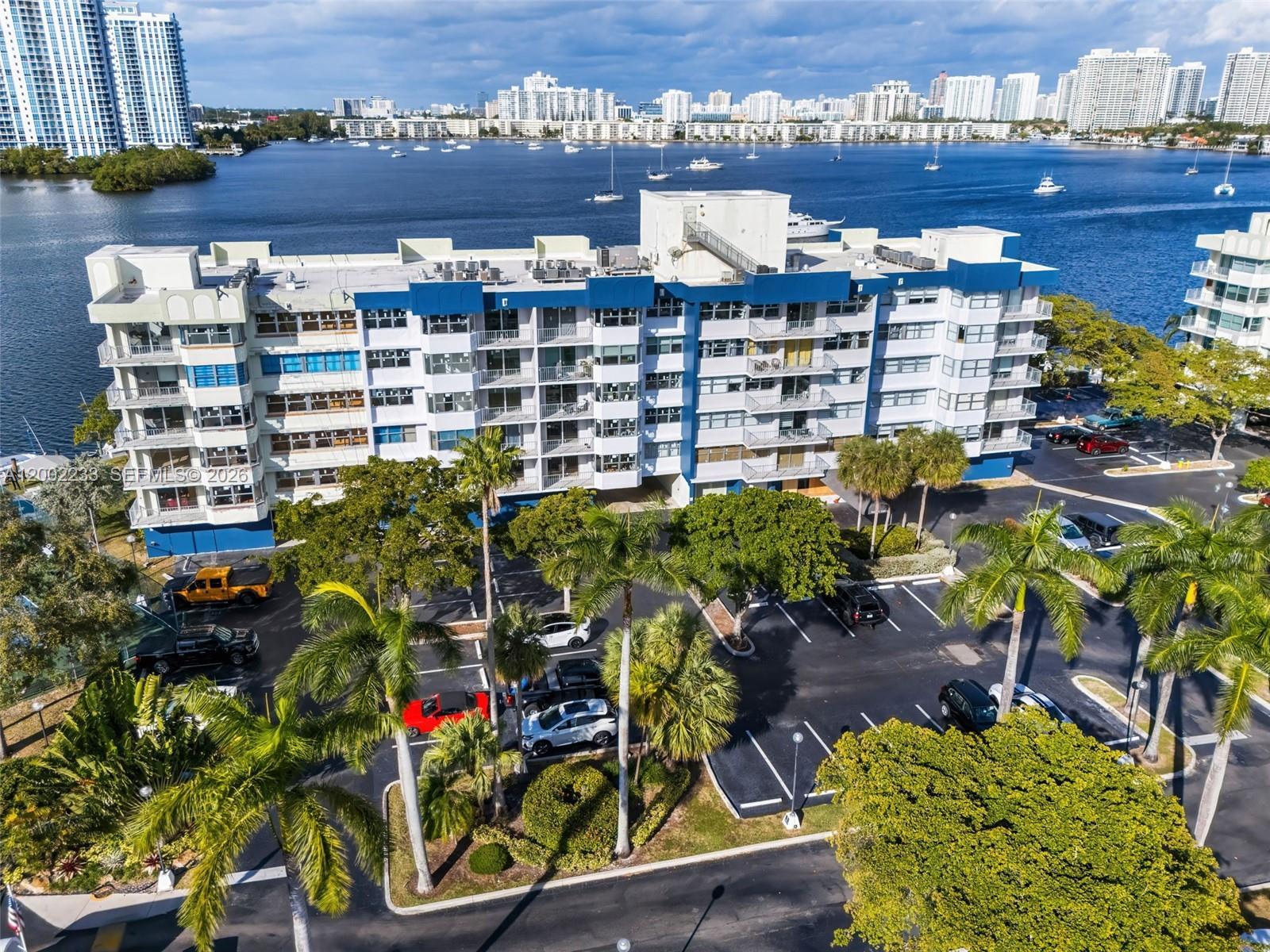 16546 NE 26th Ave # 3J, North Miami Beach FL 33160 photo 2