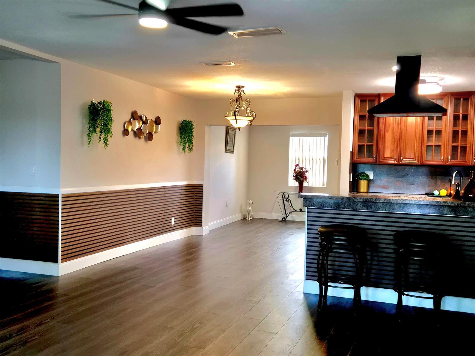 1015 NW 68th Avenue, Margate FL 33063 photo 3
