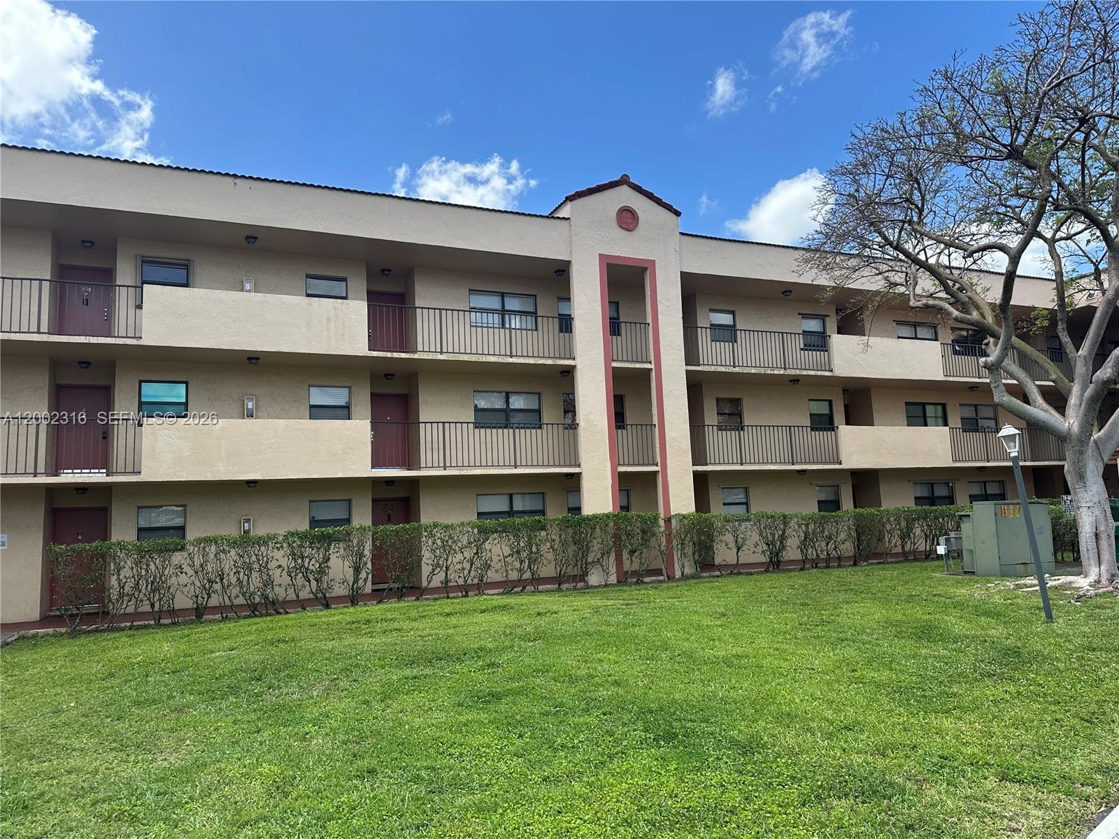 3396 Foxcroft Rd # 305, Miramar FL 33025