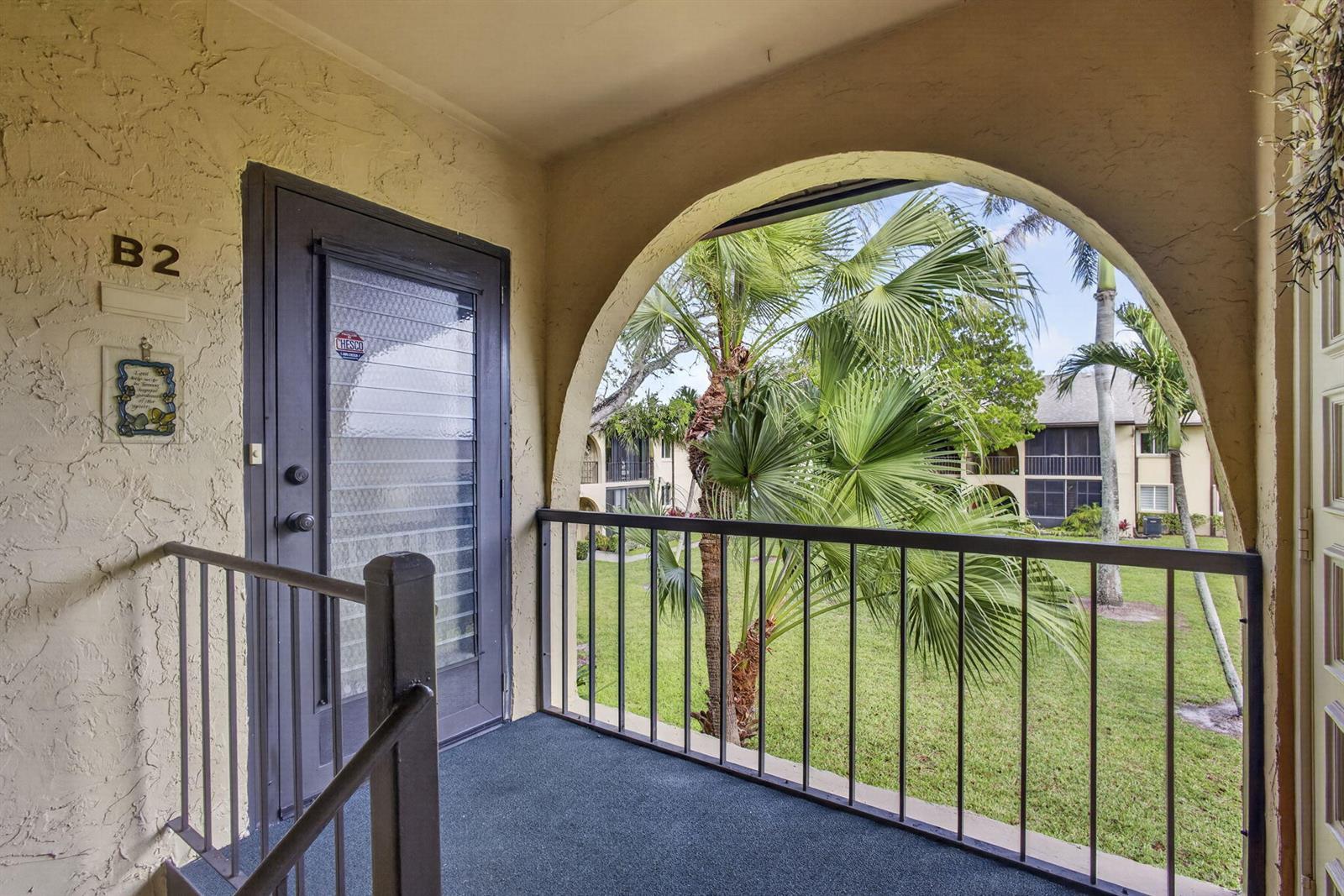 301 Pine Ridge Circle # 2, FL 33463 photo 2