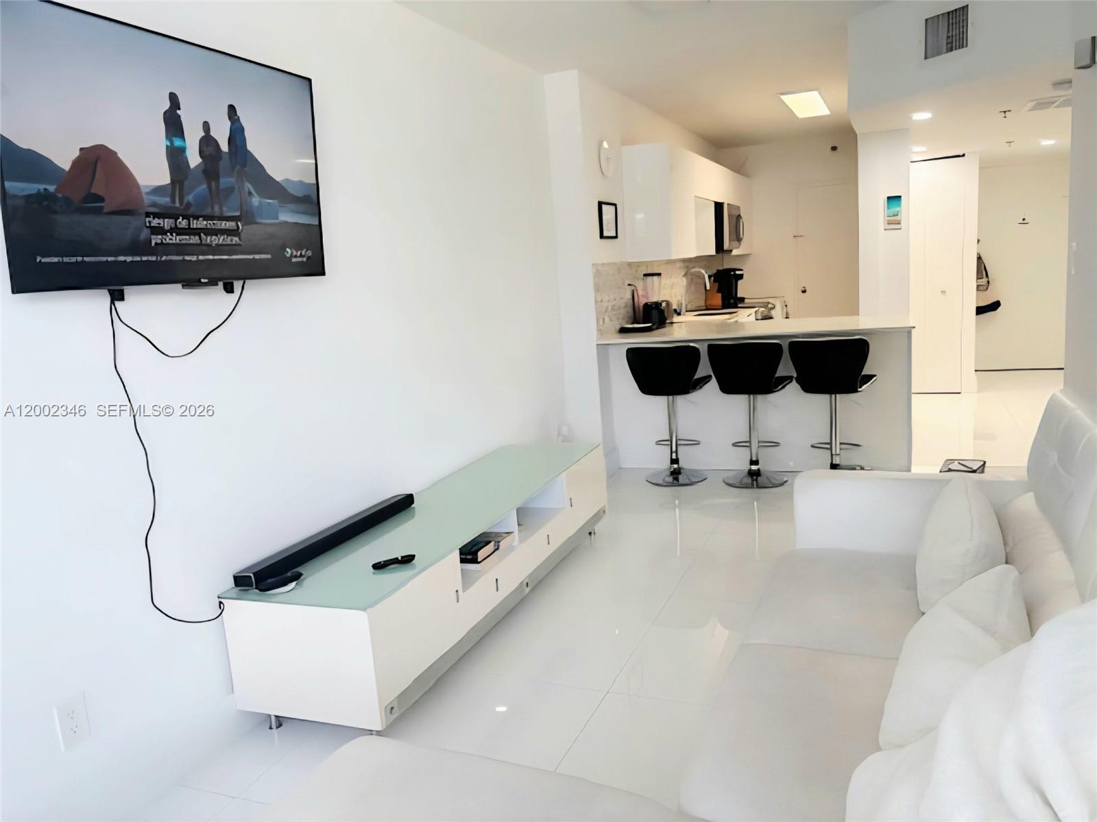 100 Lincoln Rd # 927, Miami Beach FL 33139 photo 3