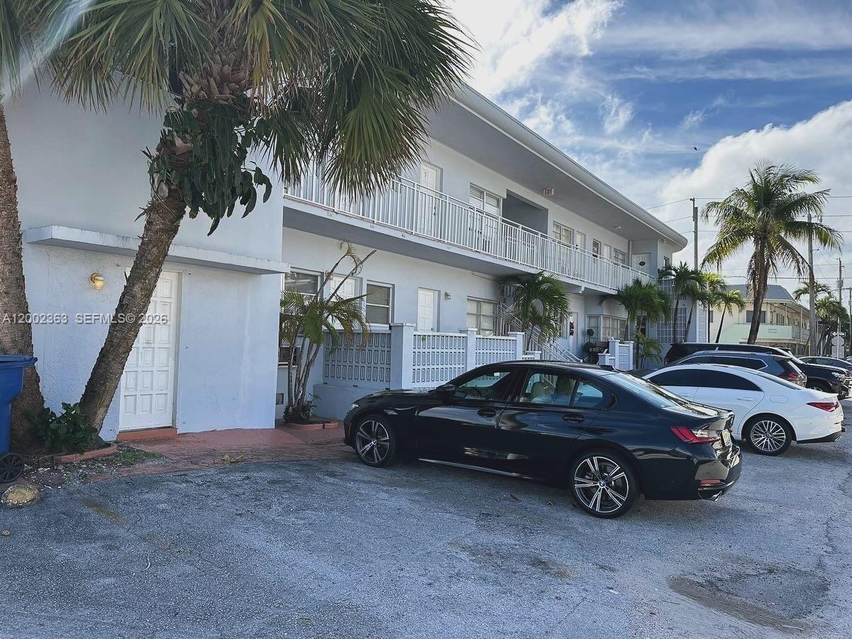 8545 Harding Ave # 5, Miami Beach FL 33141