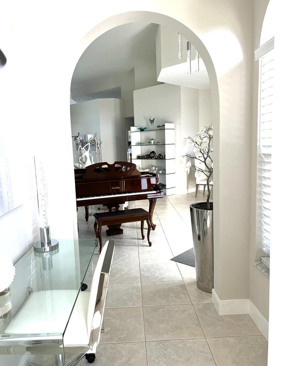 8263 N Lake Forest Drive, Davie FL 33328 photo 5