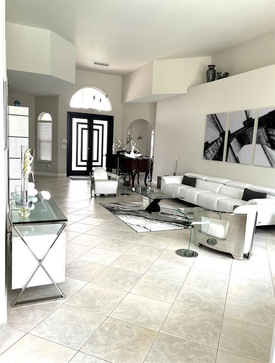 8263 N Lake Forest Drive, Davie FL 33328 photo 4