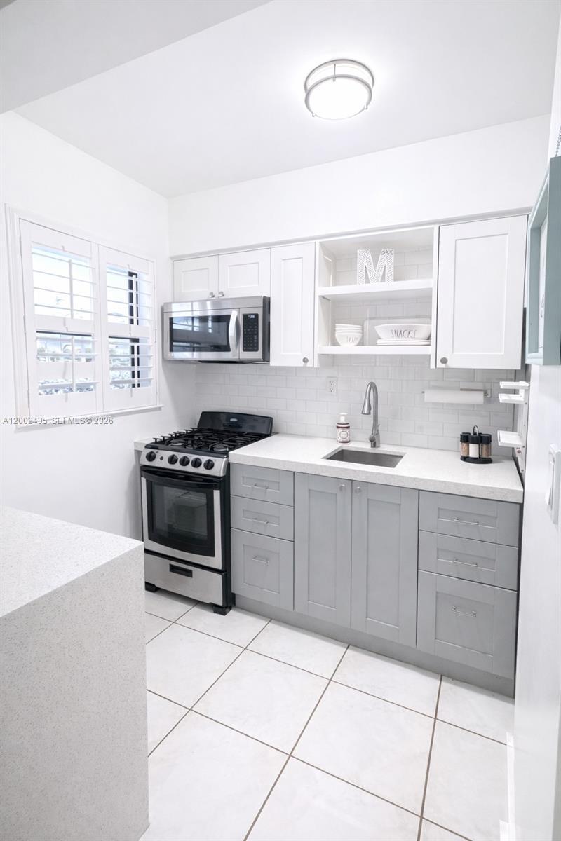 321 Wilson St # A105, Hollywood FL 33019 photo 5