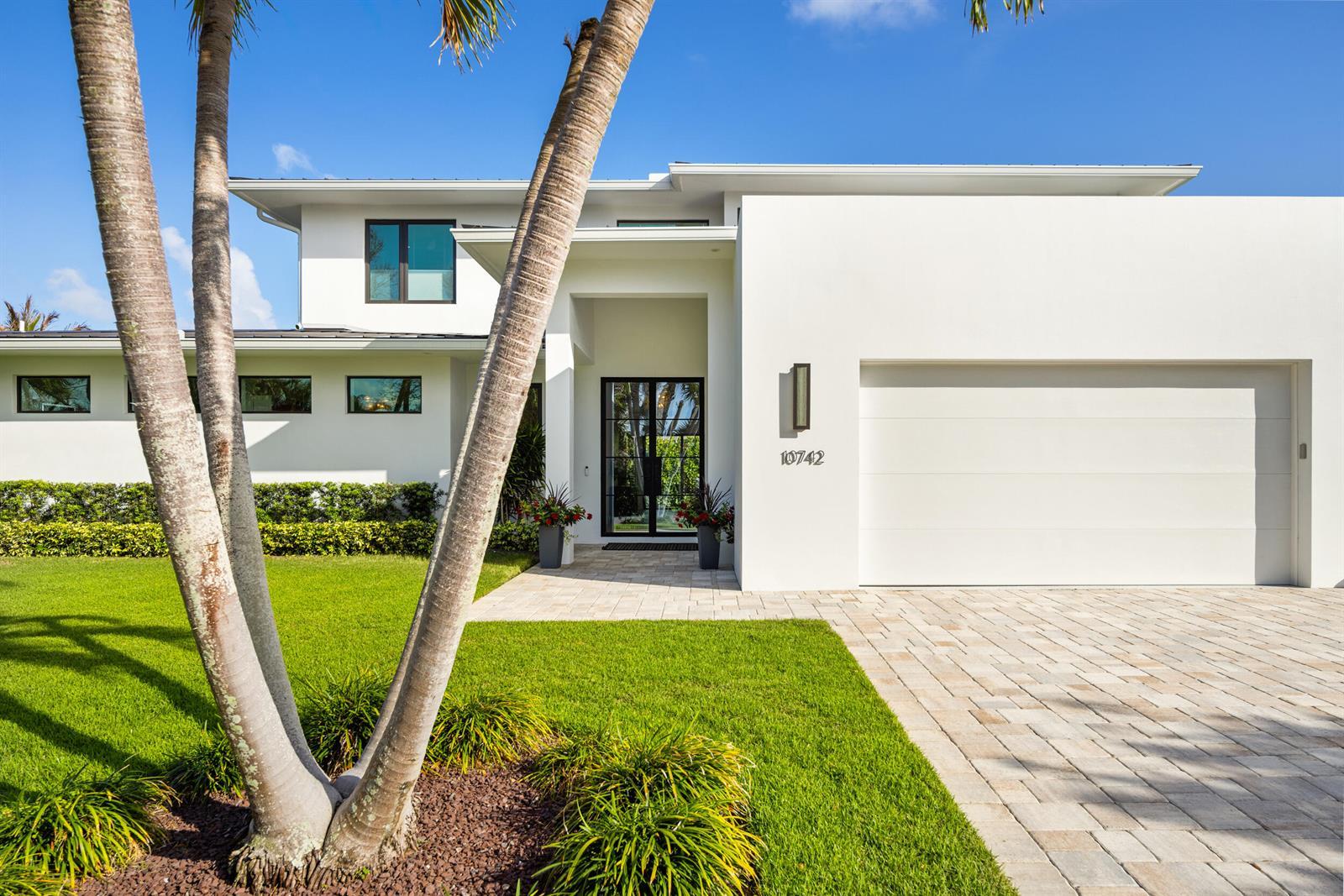 10742 SE Burgee Court, Hobe Sound FL 33455 photo 3